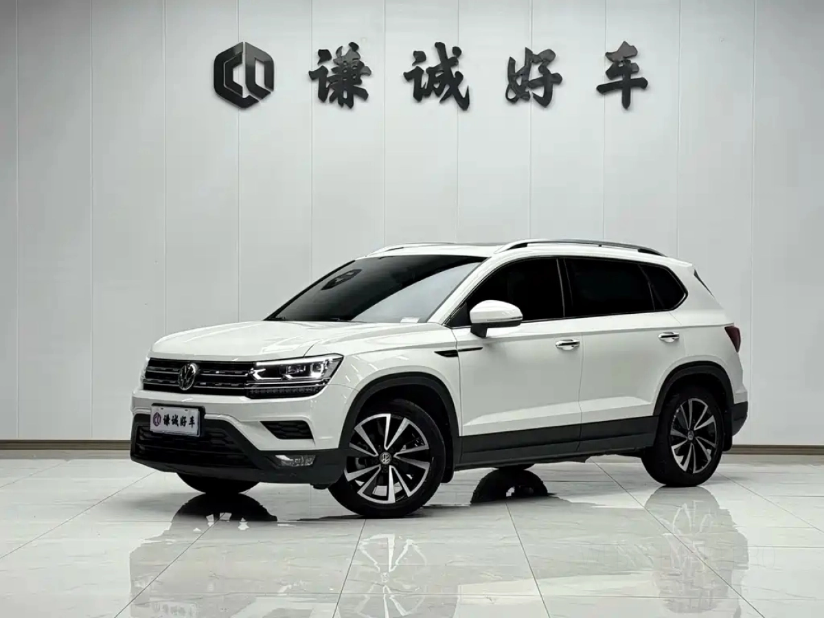 VOLKSWAGEN THARU  2021
