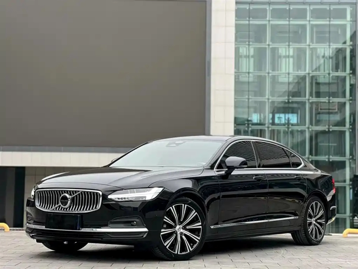VOLVO S90  2024