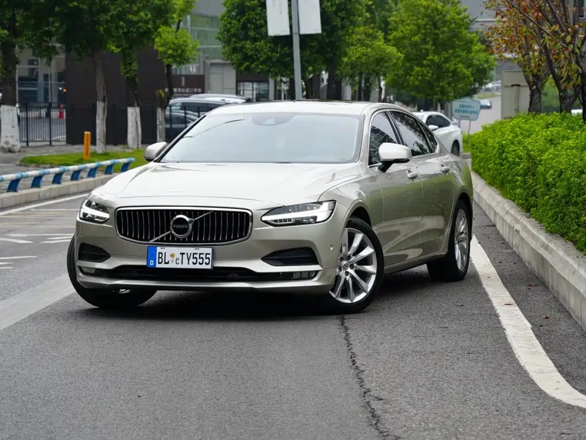 VOLVO S90  2018