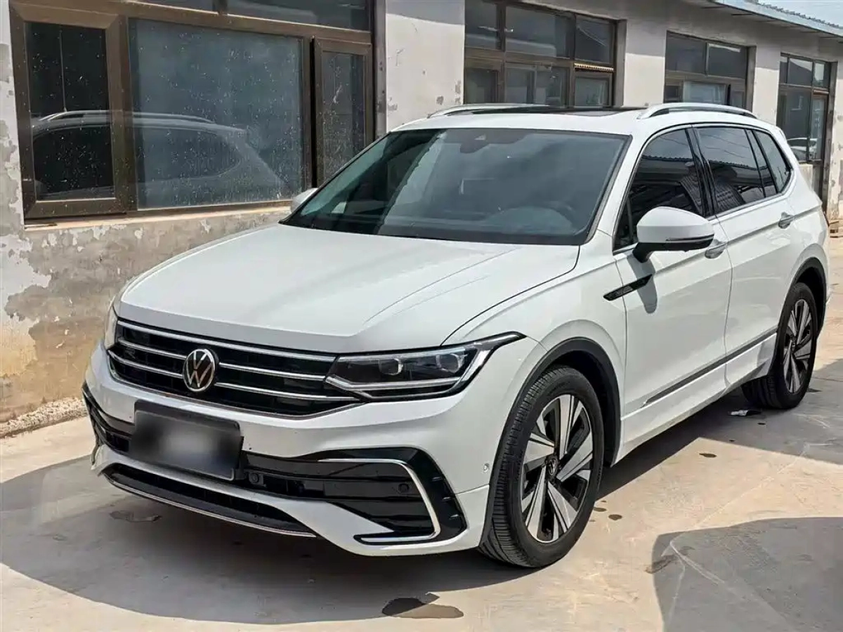 VOLKSWAGEN TIGUAN L