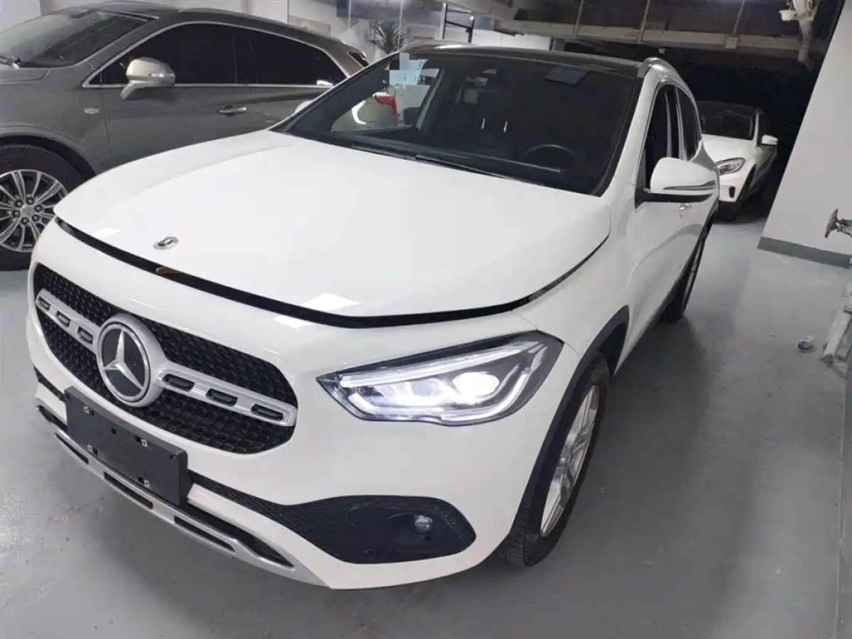MERCEDES BENZ GLA  2022