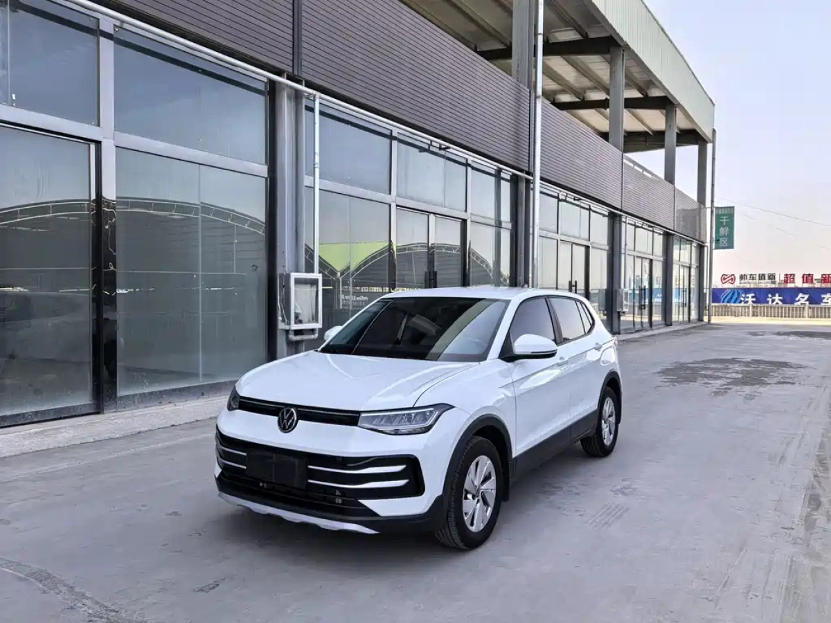 VOLKSWAGEN THARU  2025