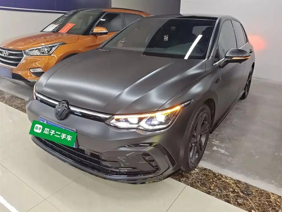 VOLKSWAGEN GOLF  2023