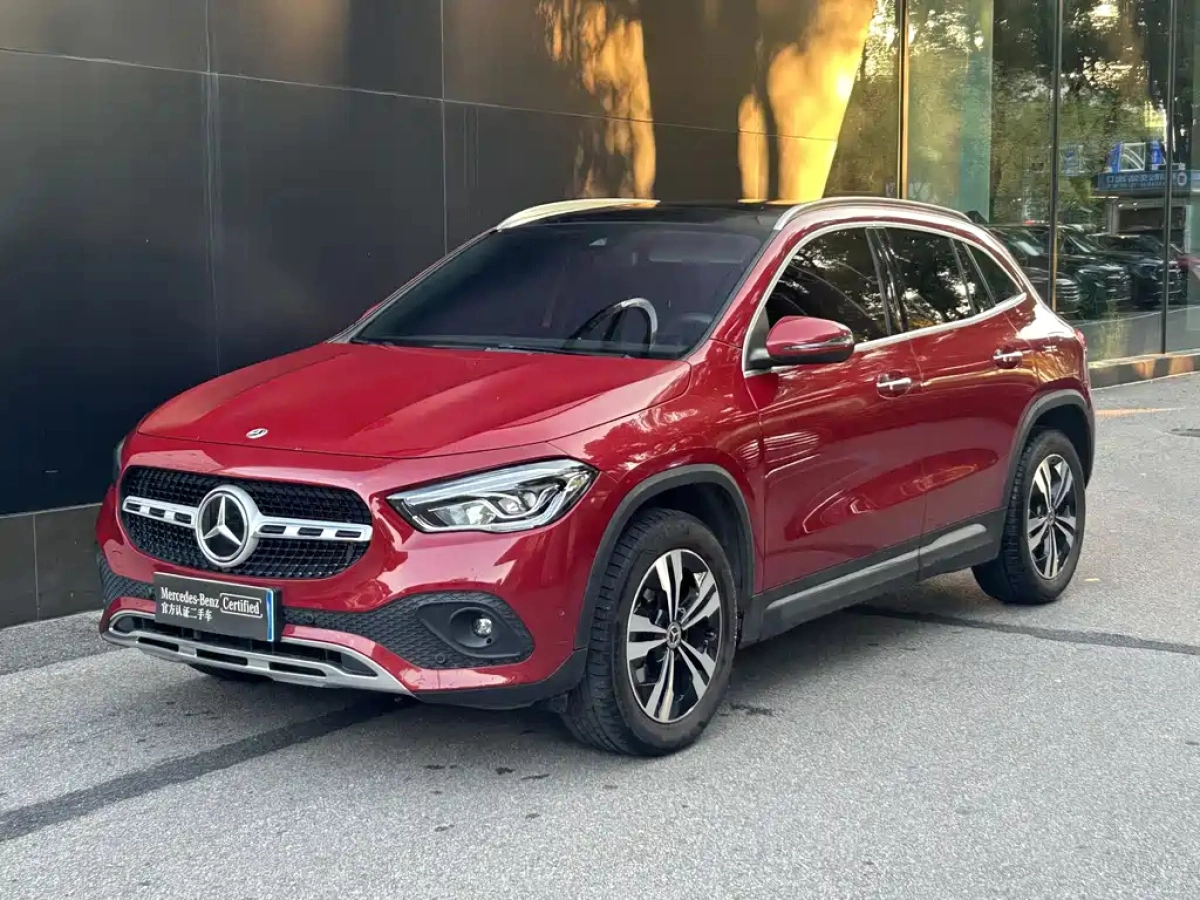 MERCEDES BENZ GLA