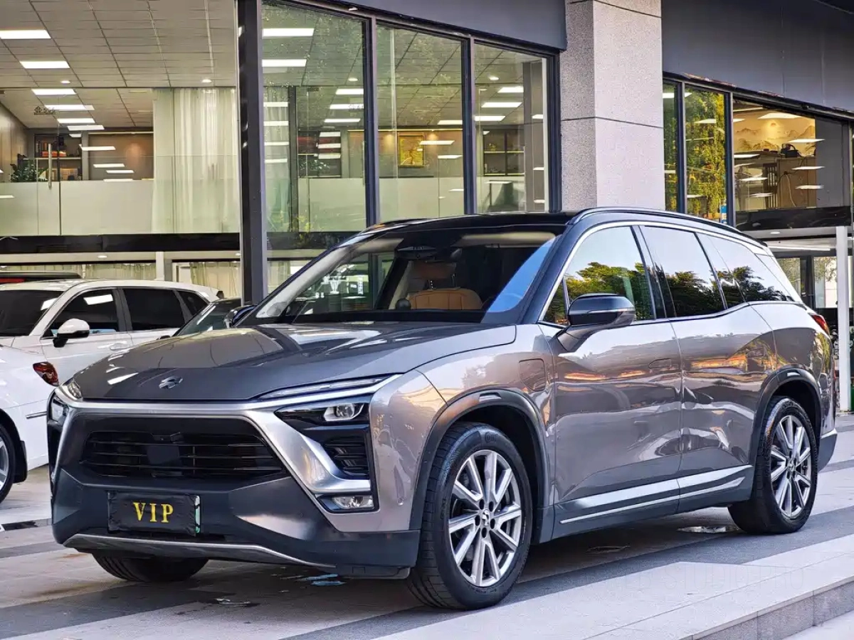 NIO ES8  2018