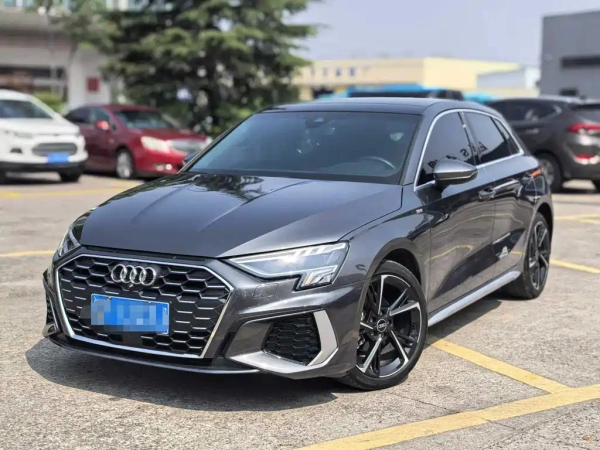 AUDI A3  2023
