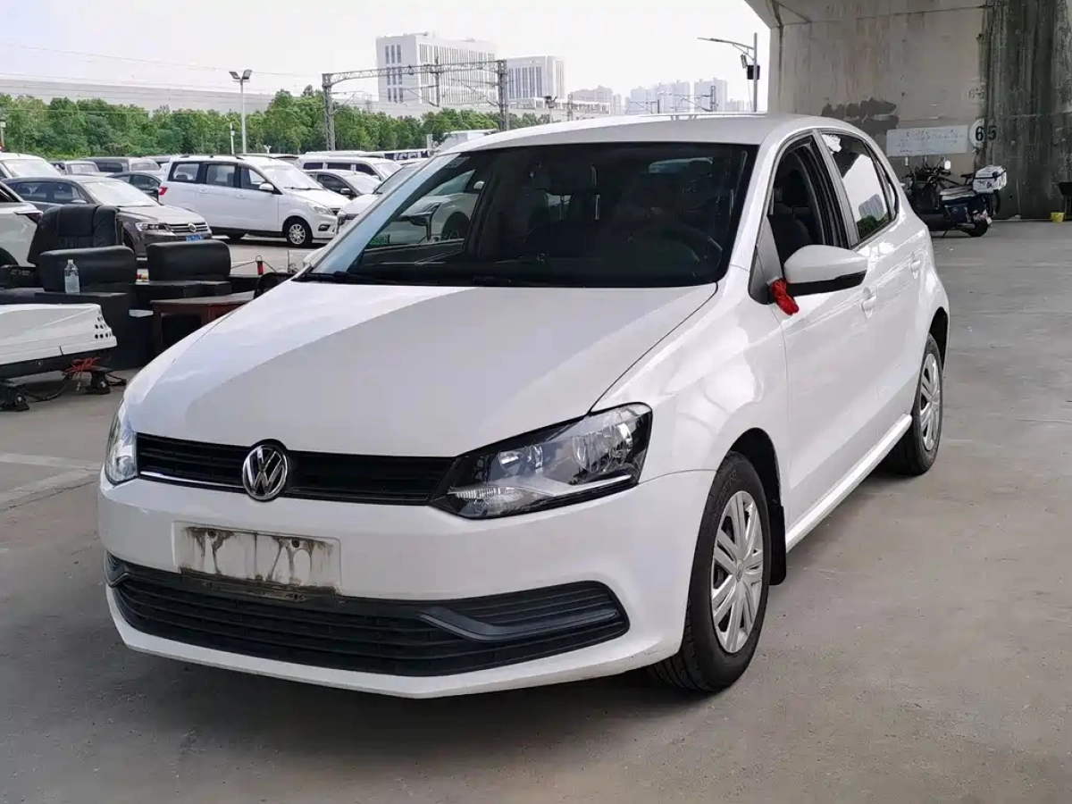 VOLKSWAGEN POLO  2018