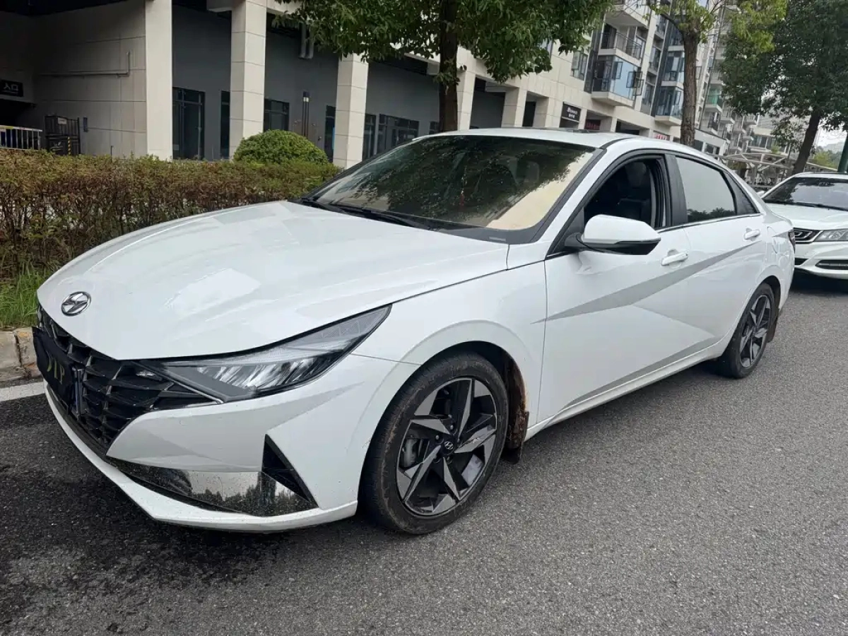 HYUNDAI ELANTRA  2022