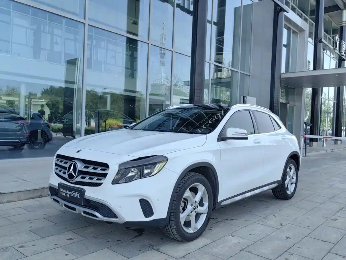 MERCEDES BENZ GLA  2018