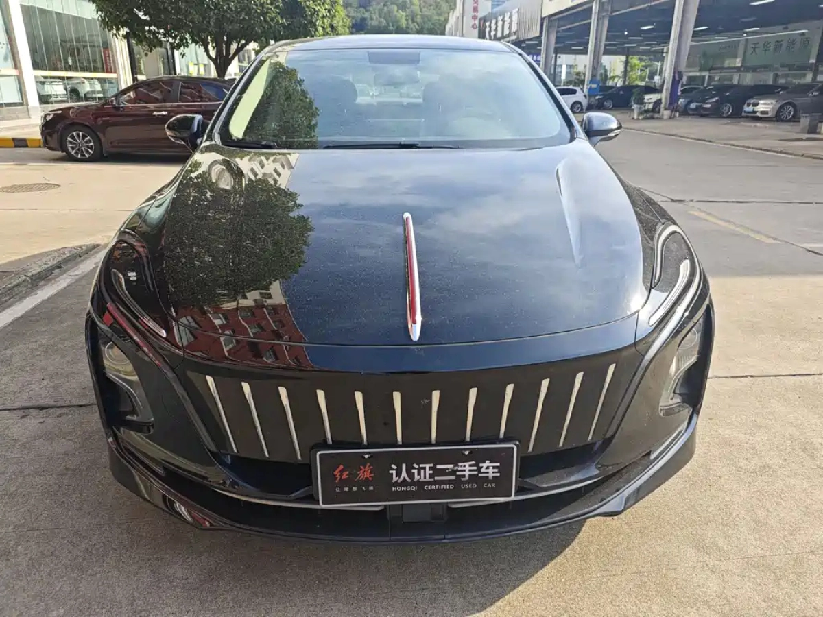HONGQI E-QM5  2024