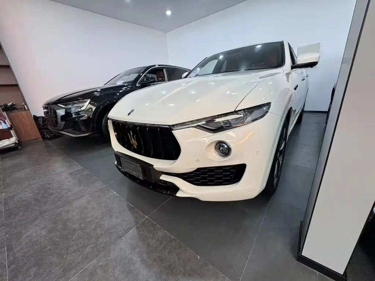 MASERATI LEVANTE  2018