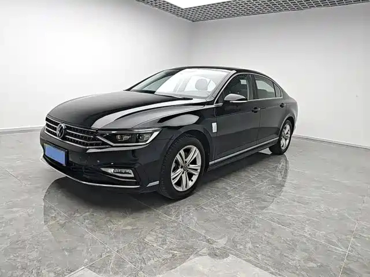 VOLKSWAGEN MAGOTAN  2023