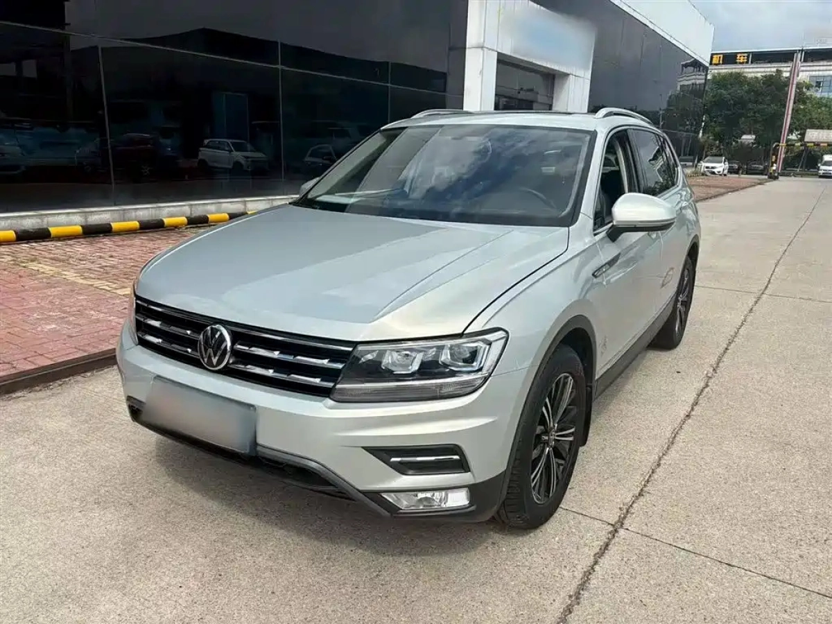 VOLKSWAGEN TIGUAN L  2021