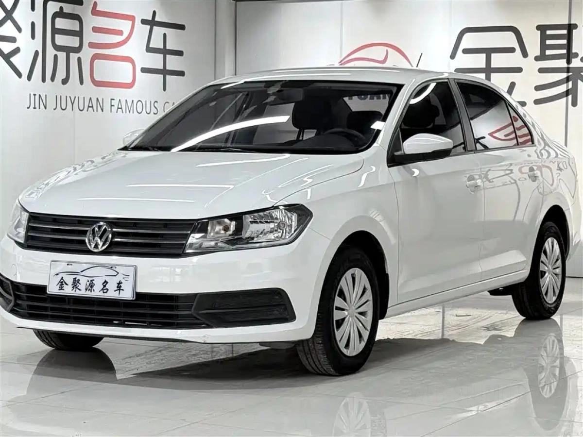 VOLKSWAGEN SANTANA  2019