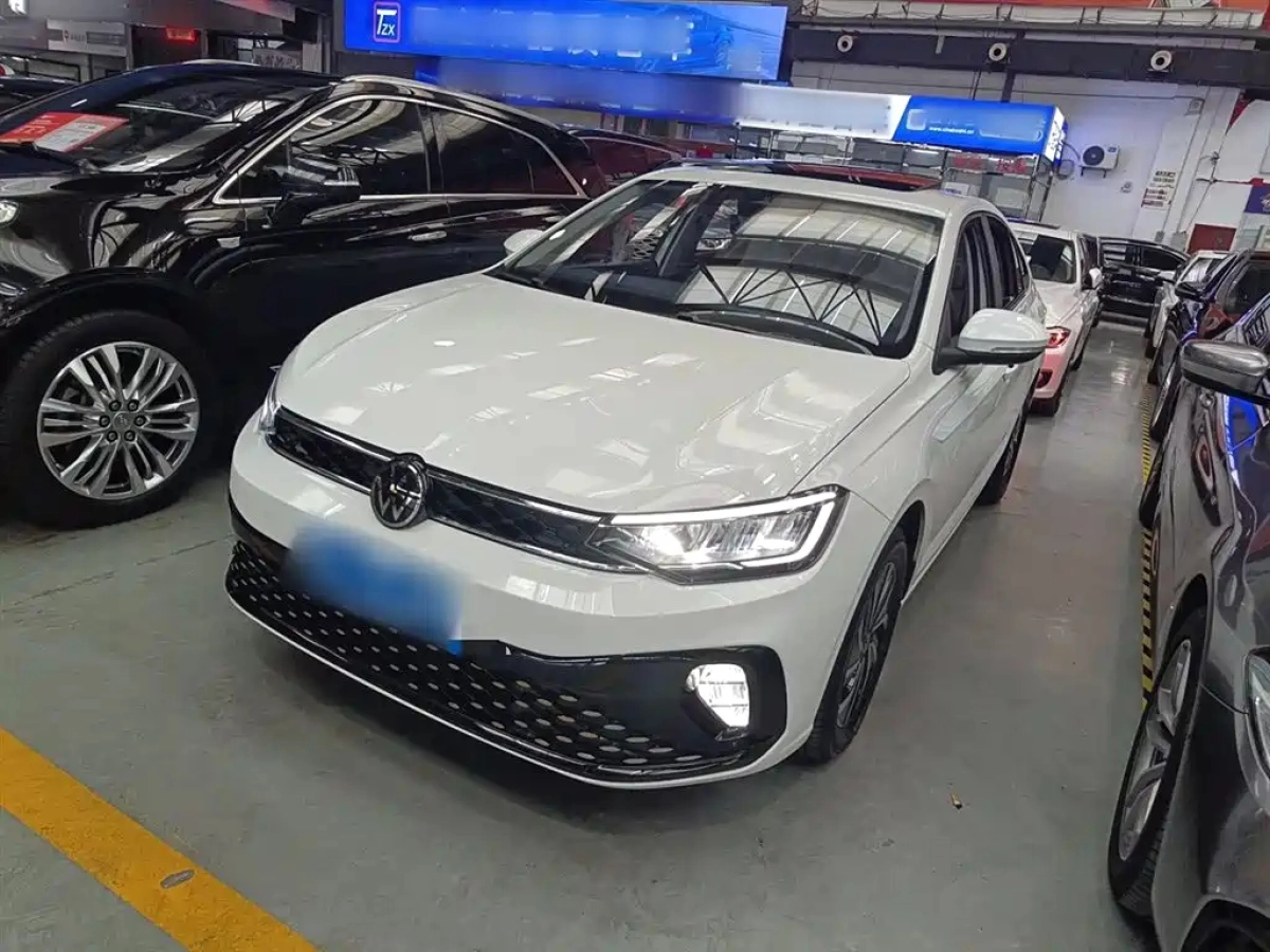 VOLKSWAGEN LAVIDA  2025