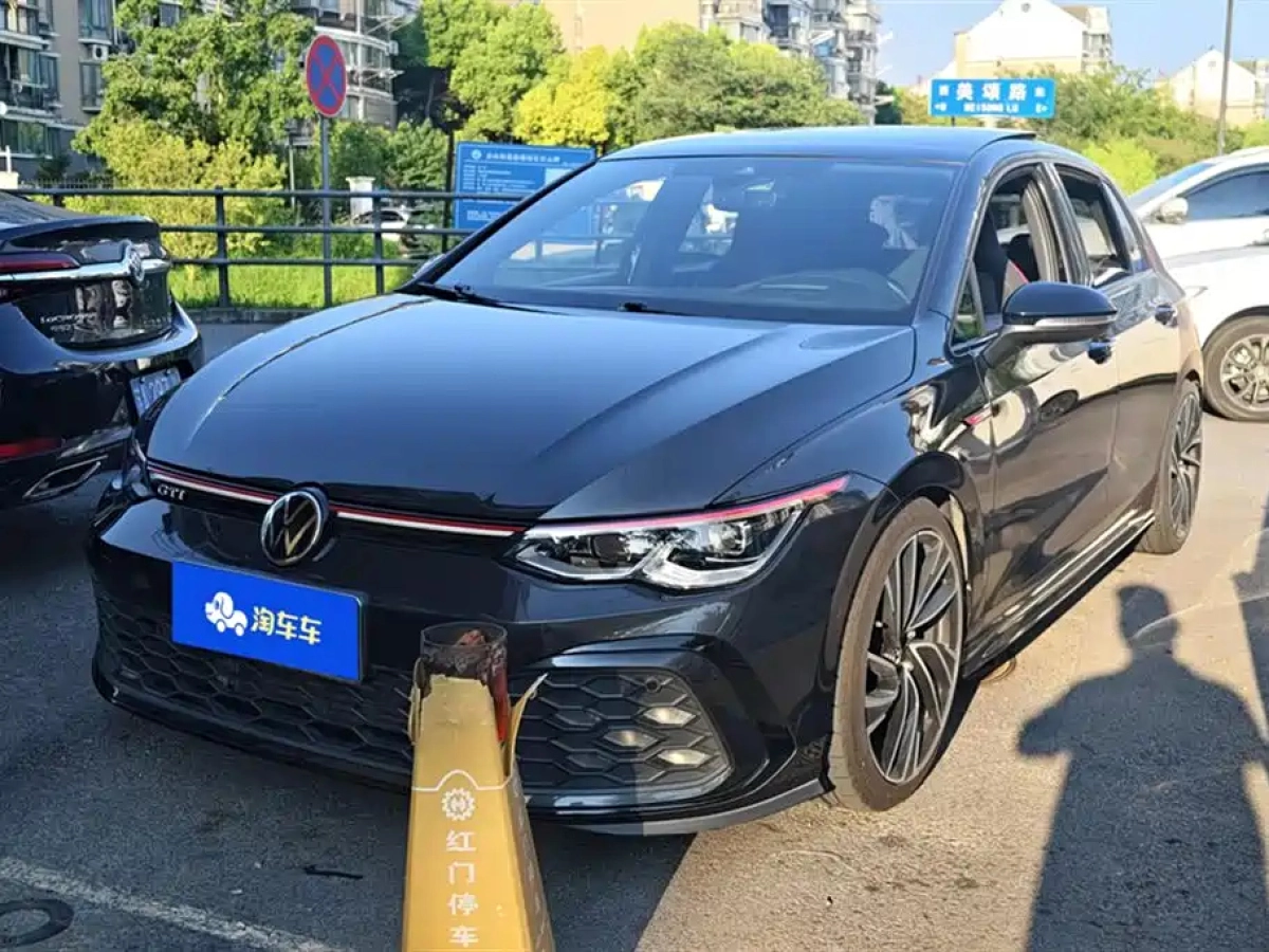 VOLKSWAGEN GOLF GTI  2021