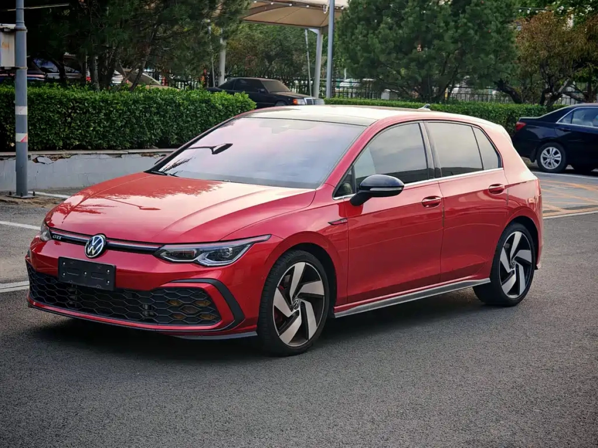 VOLKSWAGEN GOLF GTI  2021