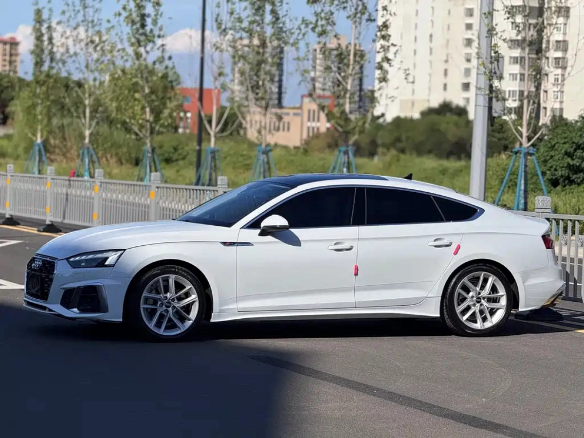 AUDI A5  2024