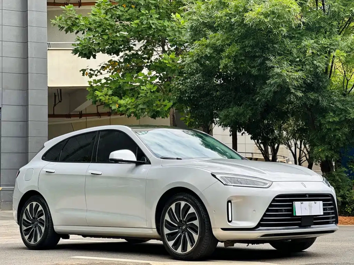 HARMONY INTEL AITO M5