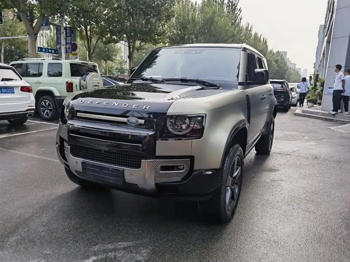 LAND ROVER DEFENDER  2023