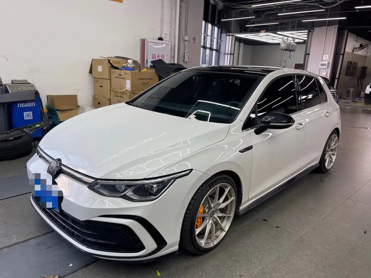 VOLKSWAGEN GOLF  2023