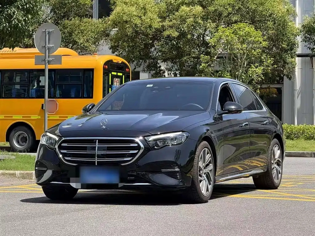MERCEDES BENZ E-CLASS  2024