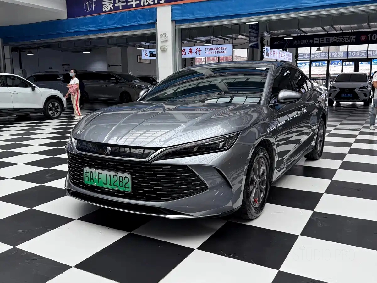 BYD QIN L  2024