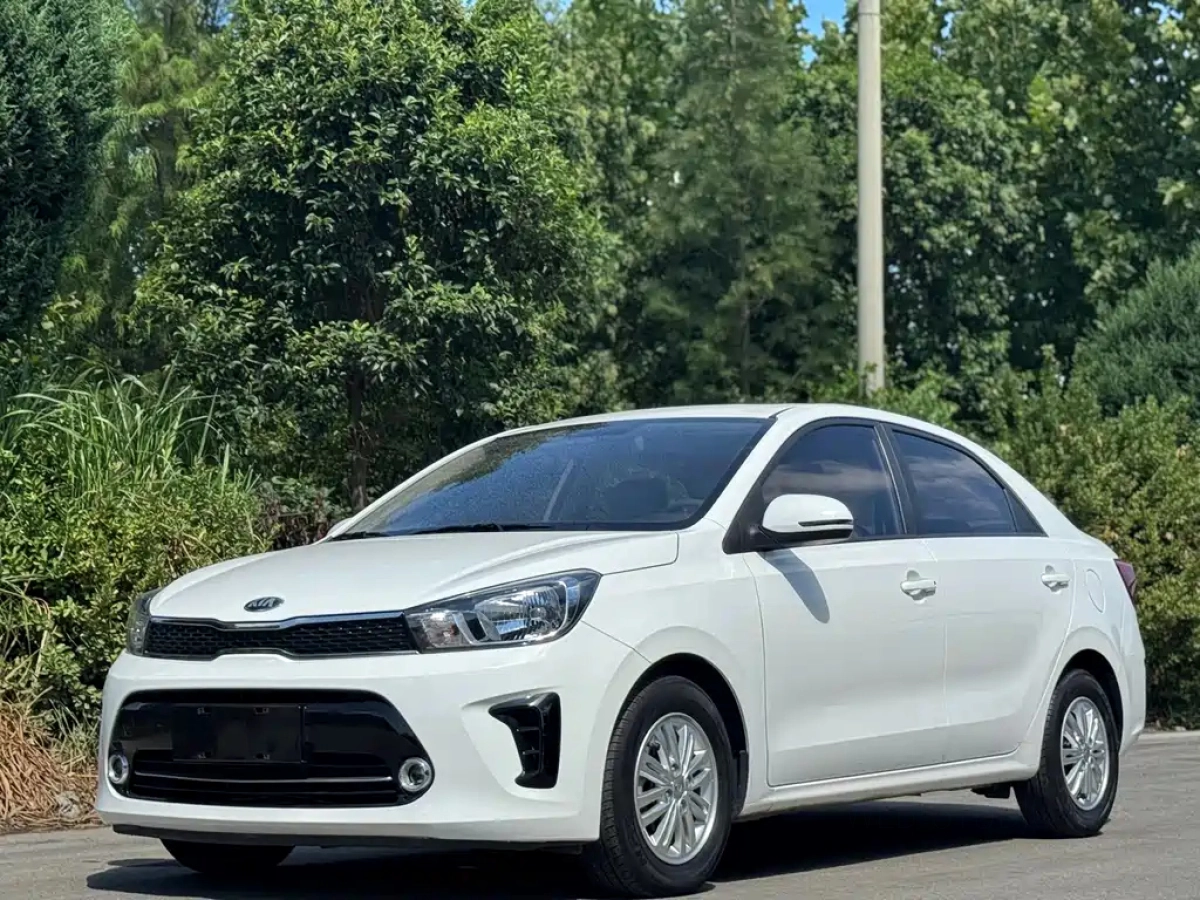 KIA REINA  2019