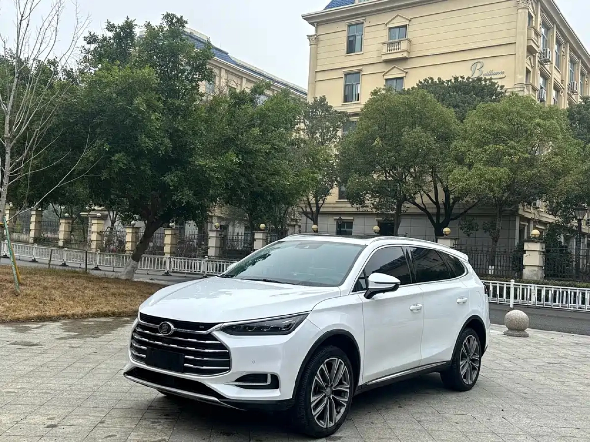 BYD TANG  2019
