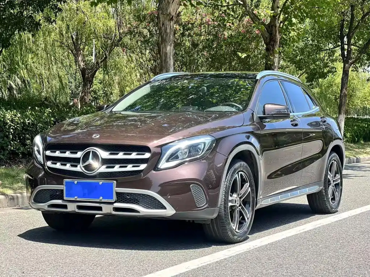 MERCEDES BENZ GLA  2018