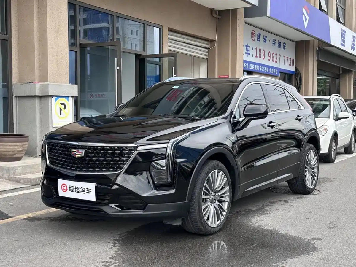 CADILLAC XT4  2024
