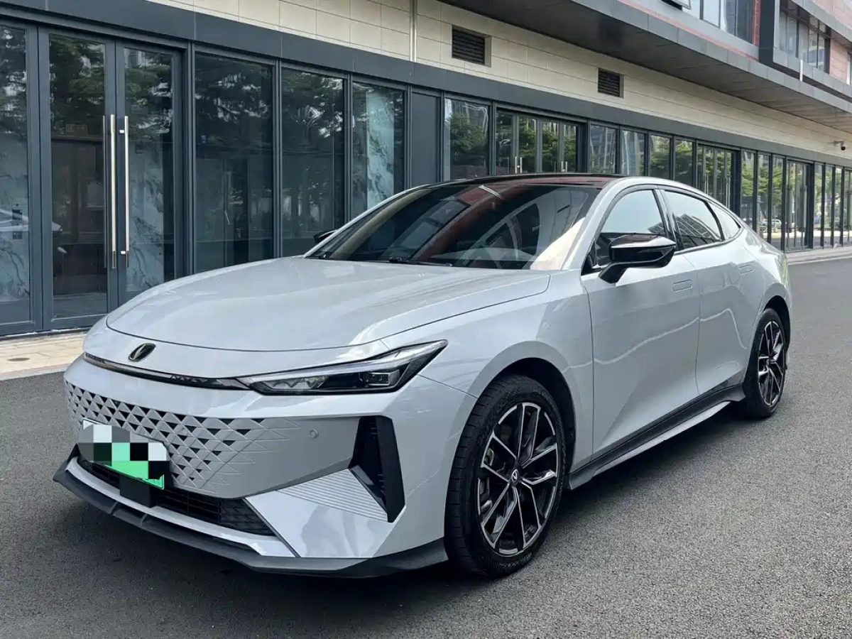 CHANGAN UNI-V SMART IDD  2024
