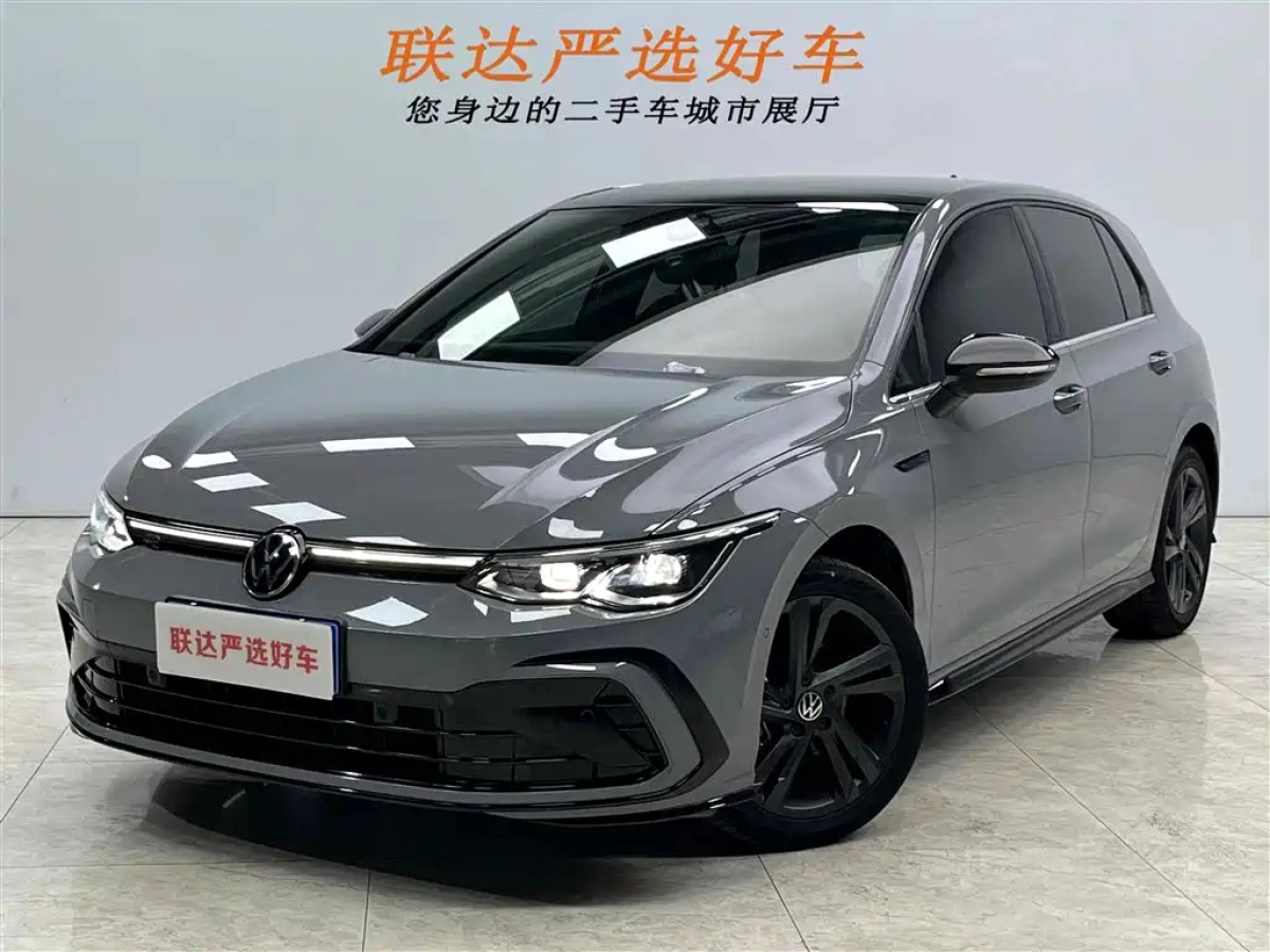 VOLKSWAGEN GOLF  2021