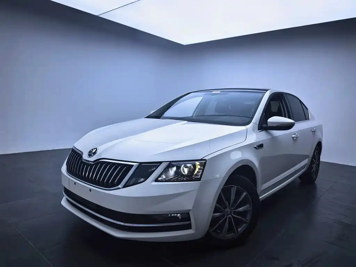 SKODA OCTAVIA  2020