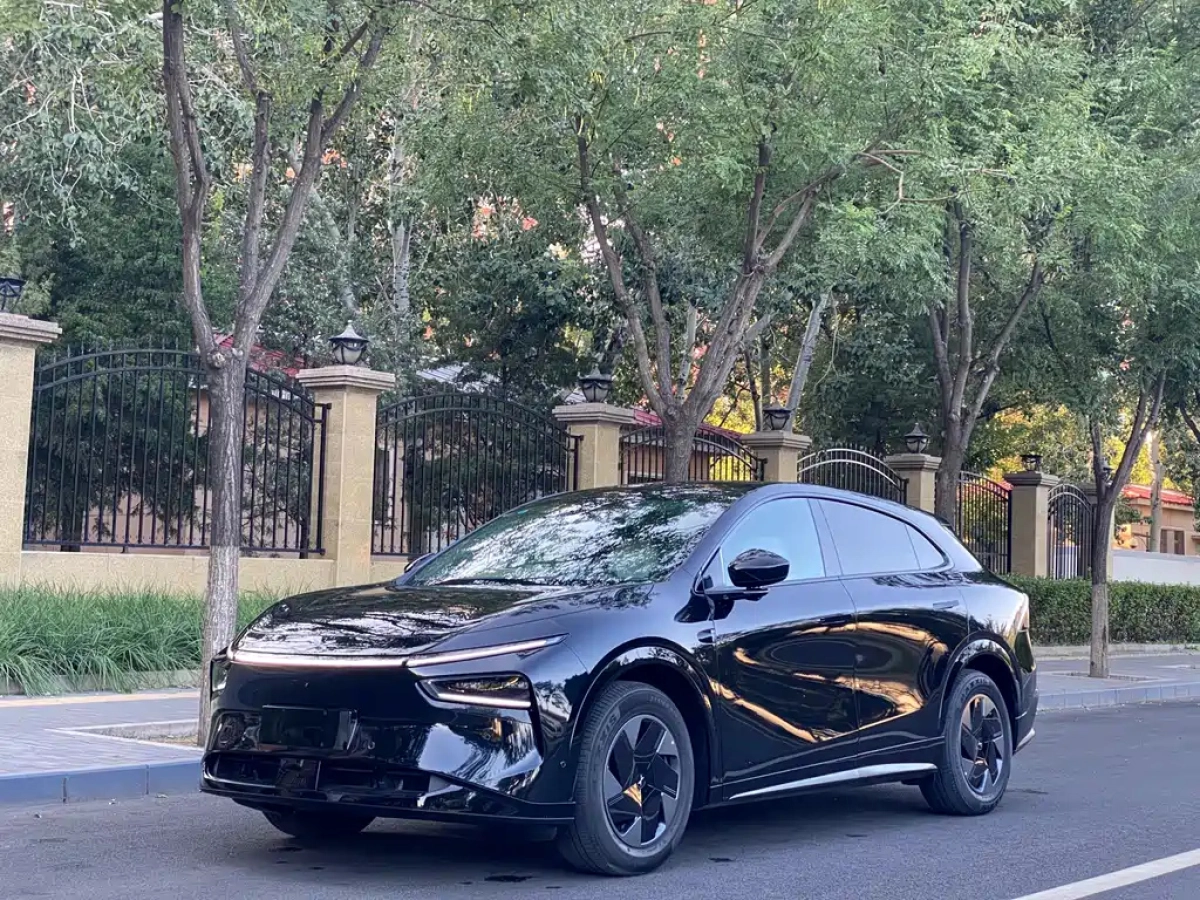 XPENG MOTORS G7  2025