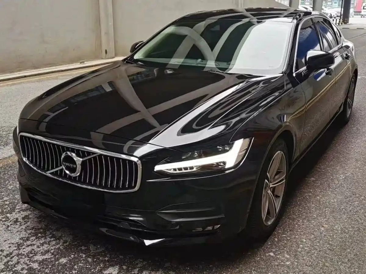 VOLVO S90  2018