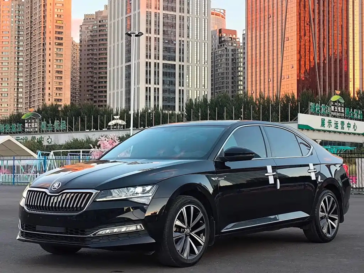 SKODA SUPERB  2022