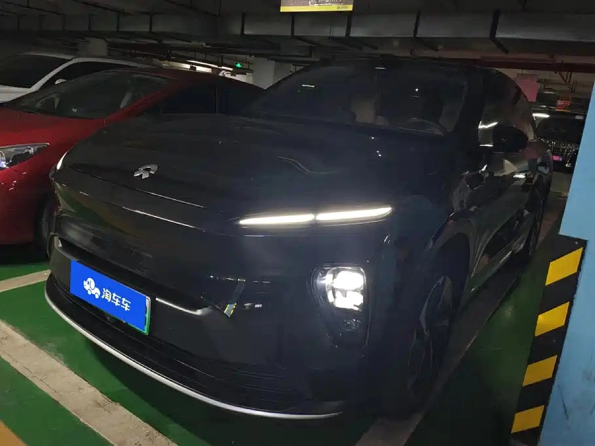 NIO ES8  2023