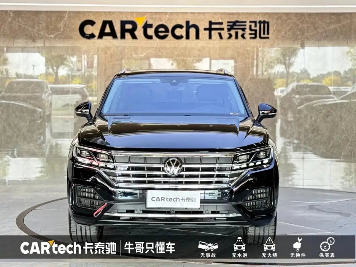 VOLKSWAGEN TOUAREG