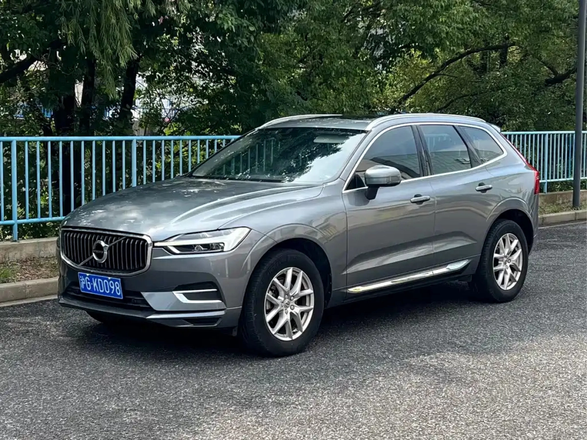 VOLVO XC60  2020