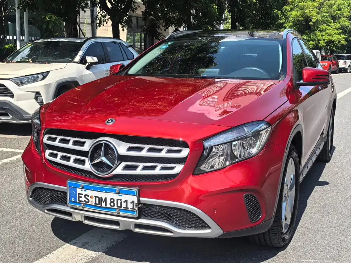 MERCEDES BENZ GLA  2019