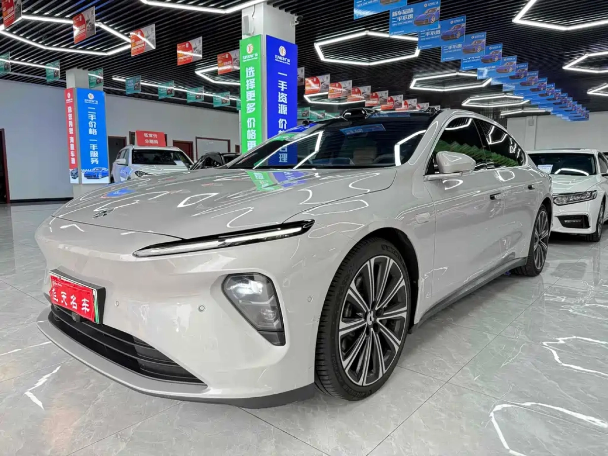 NIO ET7  2024