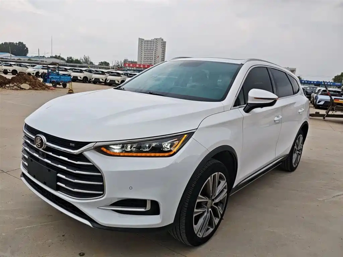 BYD TANG  2019