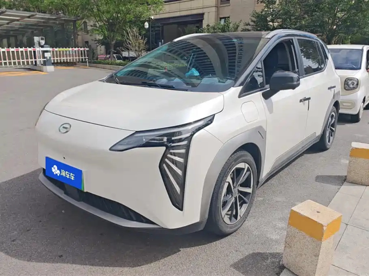 AION Y  2023