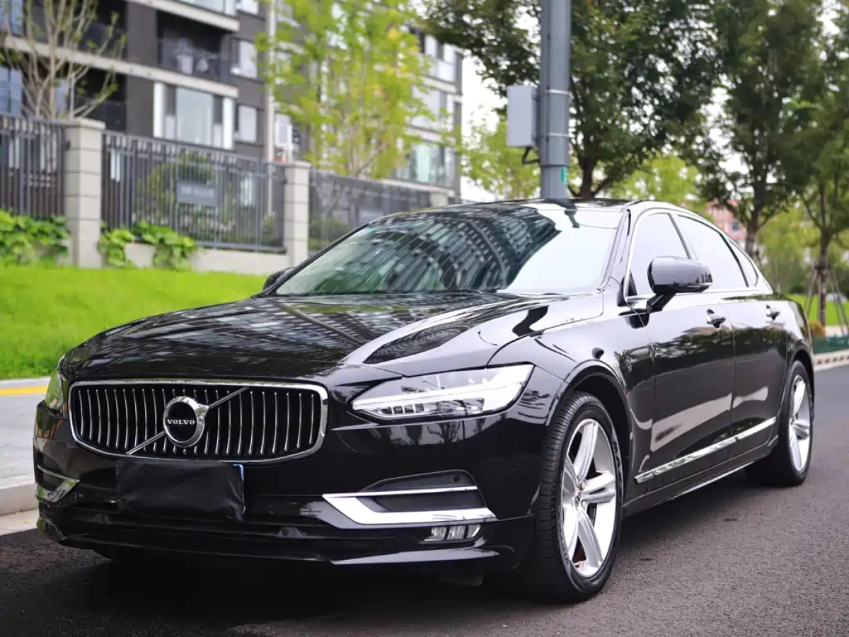 VOLVO S90  2020