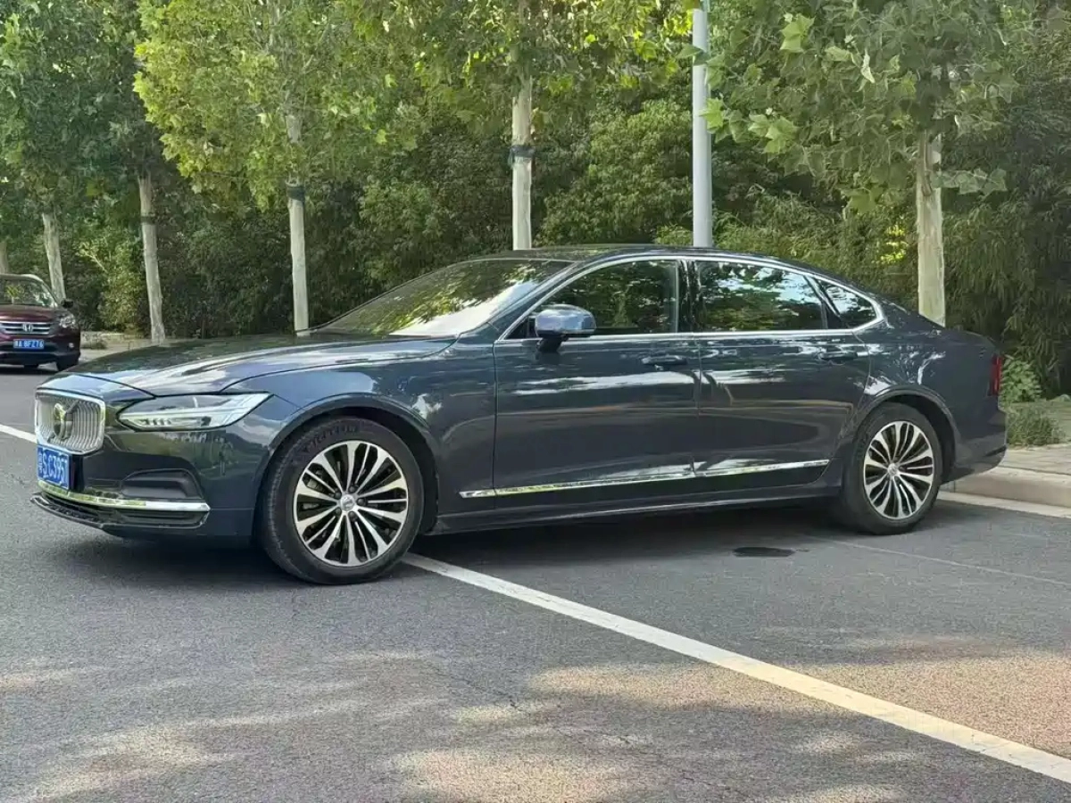 VOLVO S90  2024