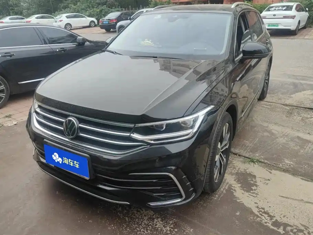 VOLKSWAGEN TIGUAN L