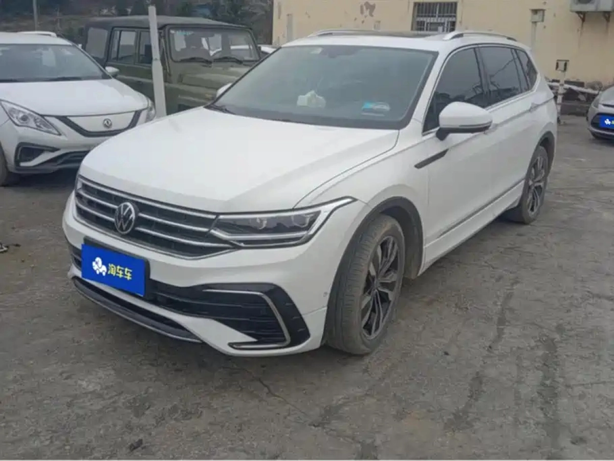 VOLKSWAGEN TIGUAN L  2022