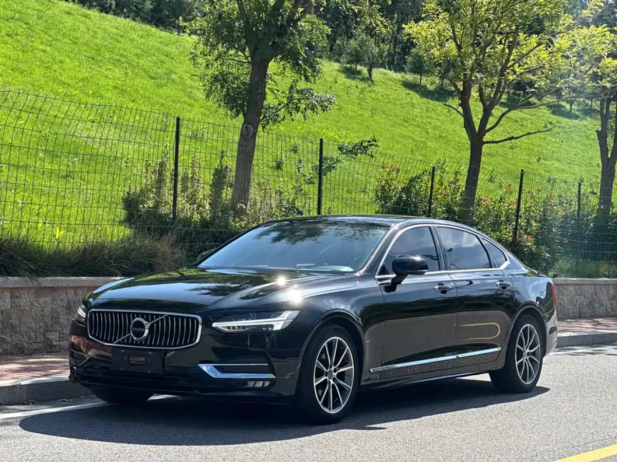 VOLVO S90  2020