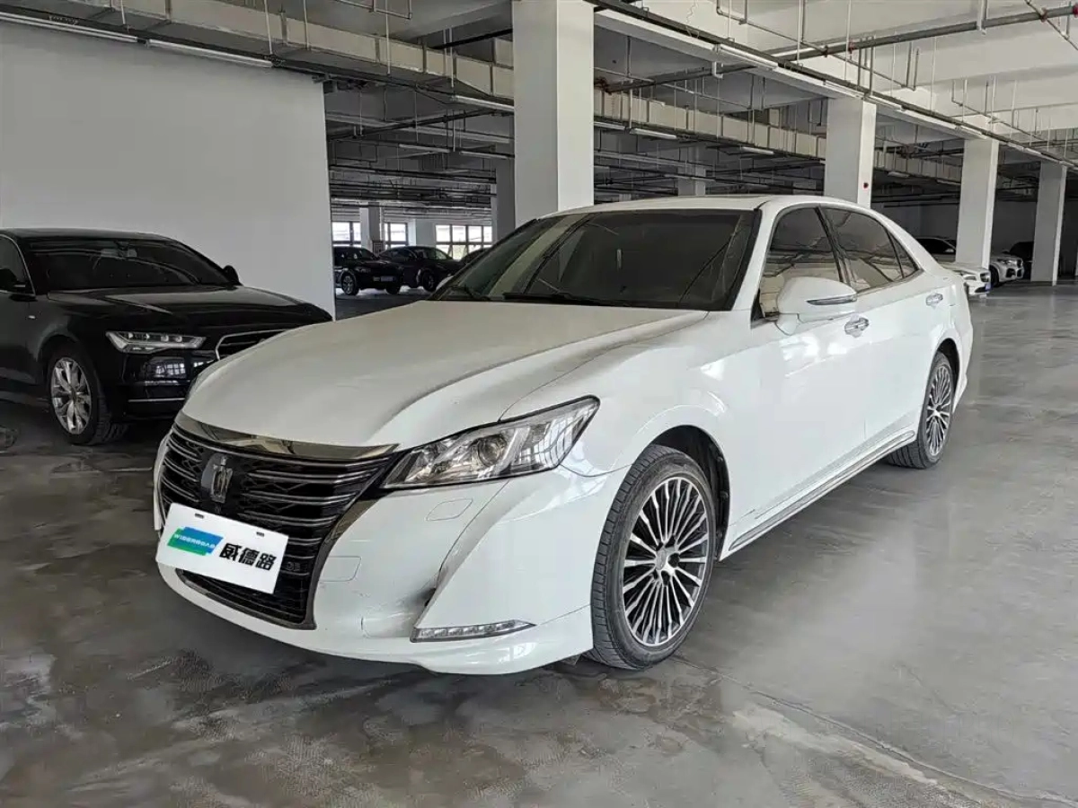 TOYOTA CROWN  2018